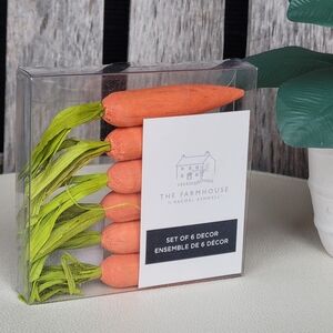The Farmhouse Wooden Carrot Decor Set of 6